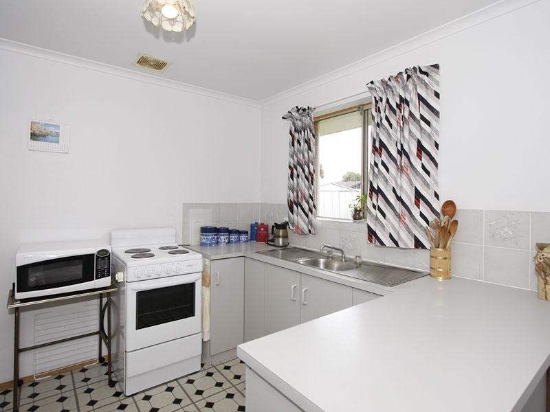 64 Richards Drive, Morphett Vale SA 5162
