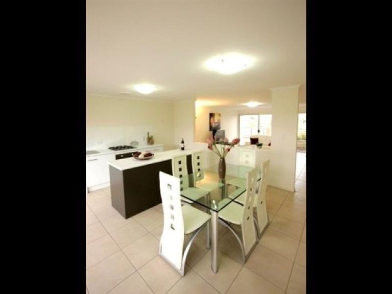 2 Goshalk Walk, Aldinga Beach SA 5173
