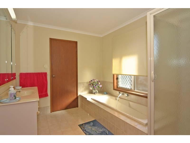 12 Seaspray Court, Seaford Rise SA 5169