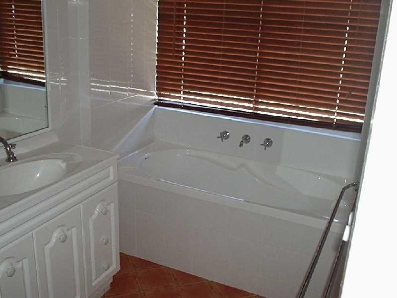 4 Bristol Street, Aldinga Beach SA 5173