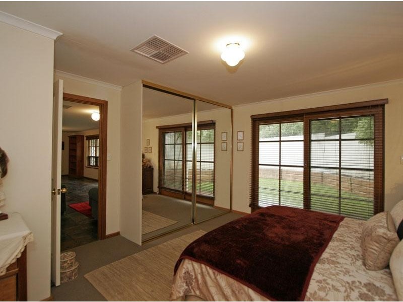 10 Ogwell Crescent, Reynella East SA 5161