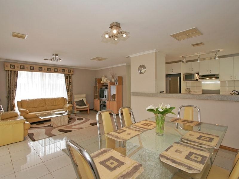 28 Hartog Street, Woodcroft SA 5162