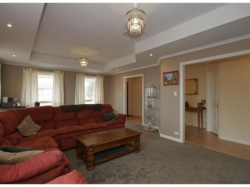 6 Omega Drive, Seaford Rise SA 5169