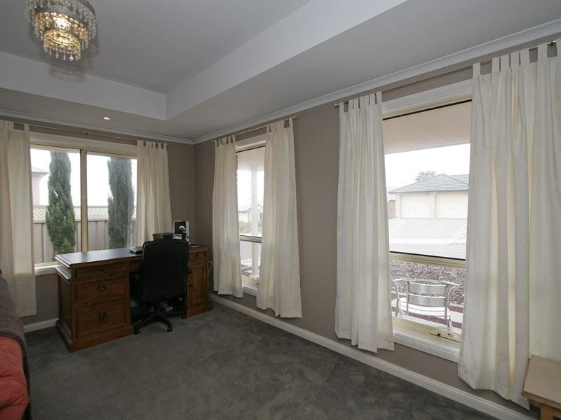 6 Omega Drive, Seaford Rise SA 5169