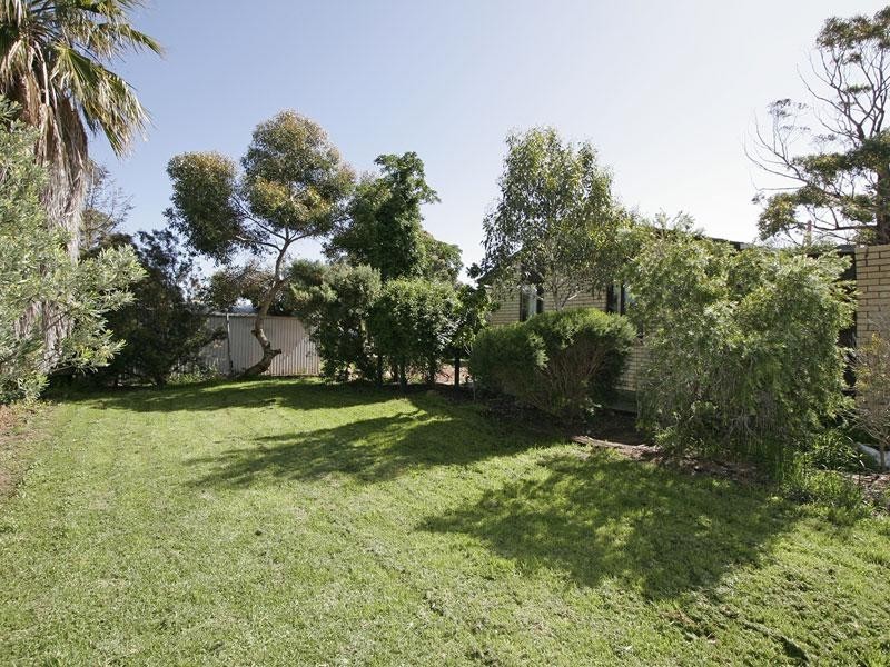 27 Narvik Crescent, Hackham West SA 5163