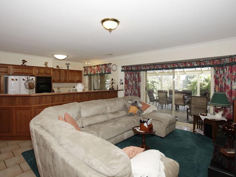 23 Driftwood Crescent, Seaford Rise SA 5169