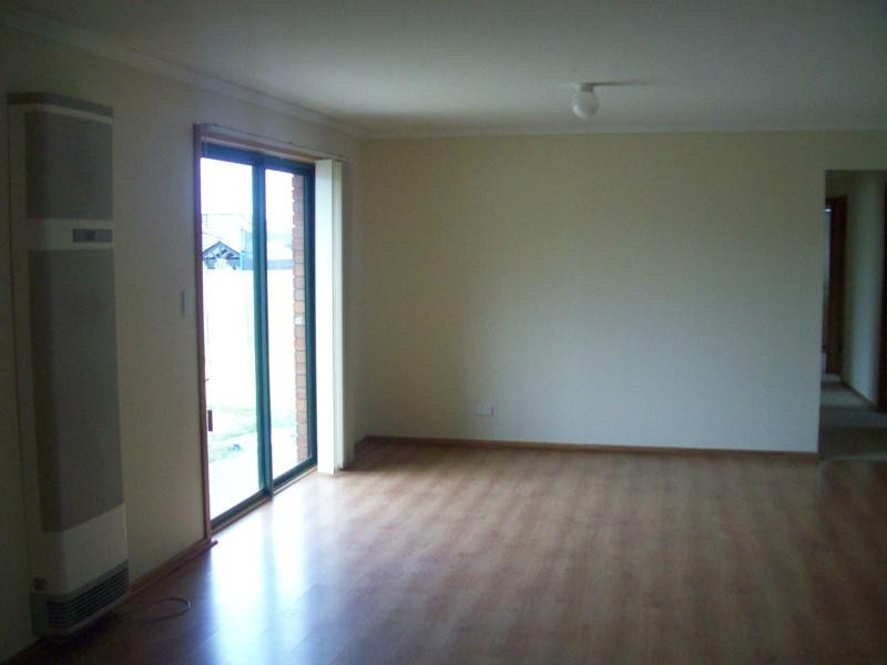 8 Brooks Circuit, Woodcroft SA 5162