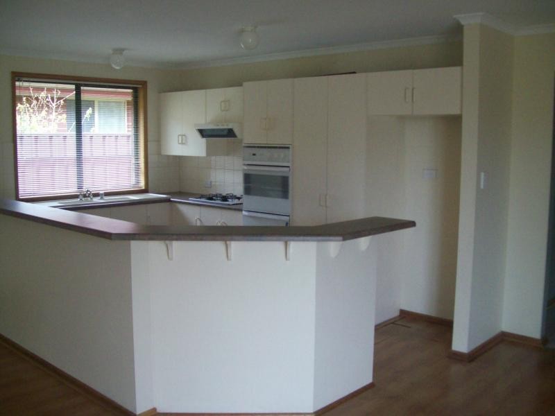 8 Brooks Circuit, Woodcroft SA 5162