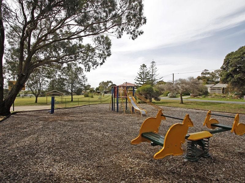 16 Jasmine Avenue, Maslin Beach SA 5170