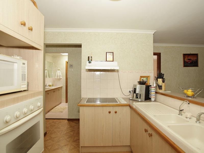 14 Oakridge Rise, Huntfield Heights SA 5163