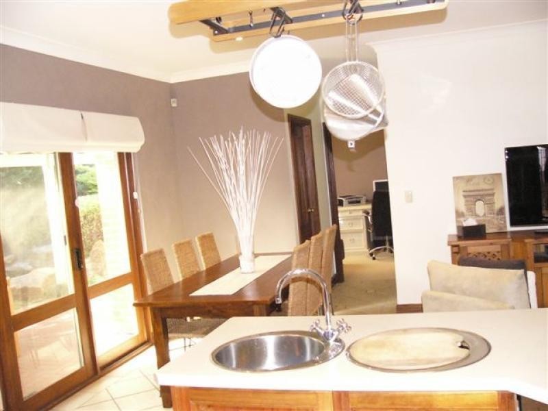 1 Highfield Drive, Aberfoyle Park SA 5159