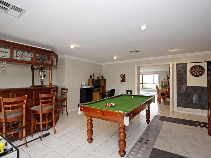 18 Vales Court, Mclaren Vale SA 5171