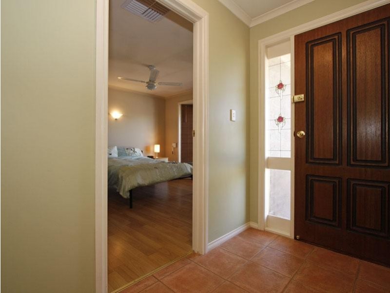 1 Steve Lane, Woodcroft SA 5162