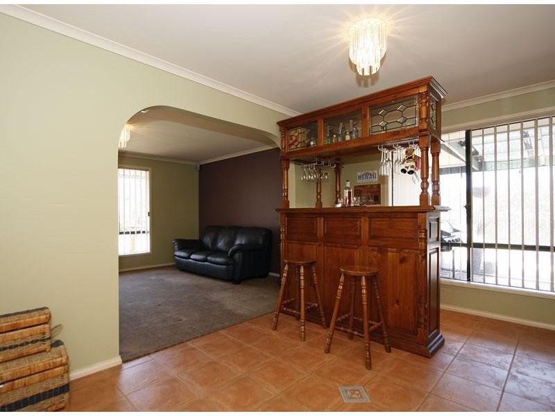 1 Steve Lane, Woodcroft SA 5162