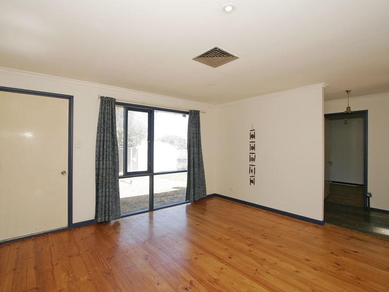 27 Narvik Crescent, Hackham West SA 5163