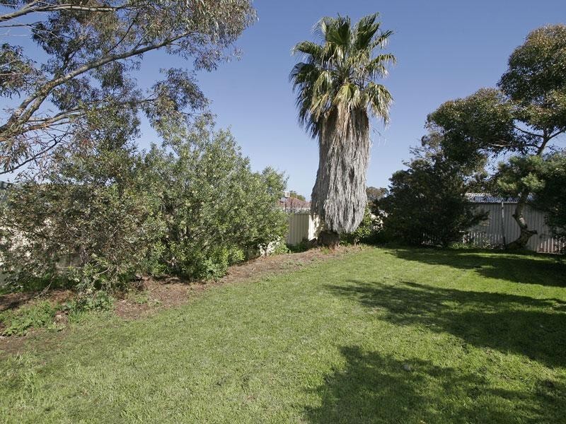 27 Narvik Crescent, Hackham West SA 5163