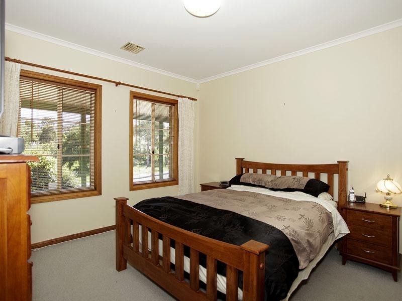 18 The Parkway, Aberfoyle Park SA 5159