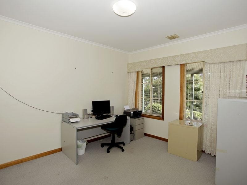 18 The Parkway, Aberfoyle Park SA 5159
