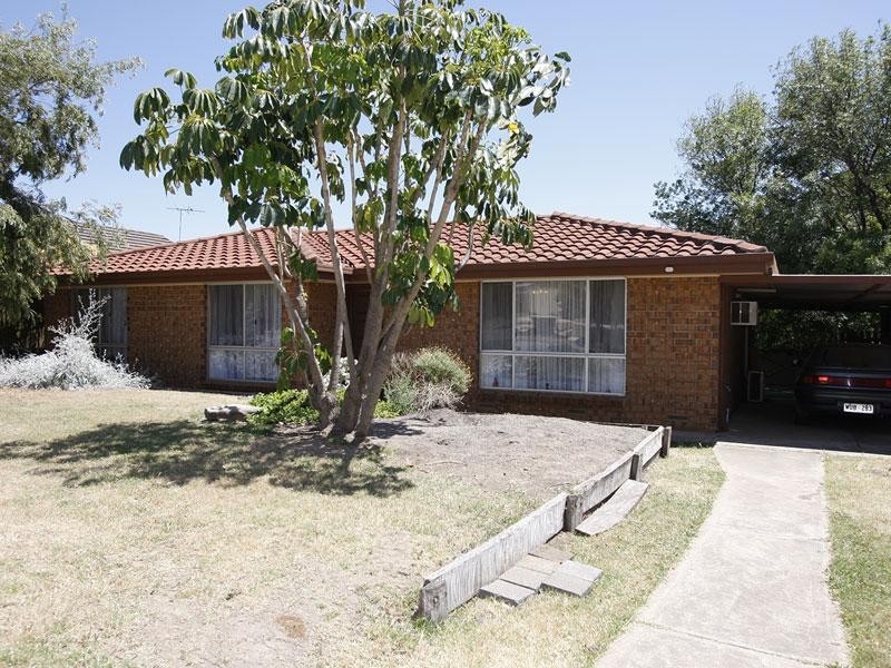 82 Glenhelen Road, Morphett Vale SA 5162