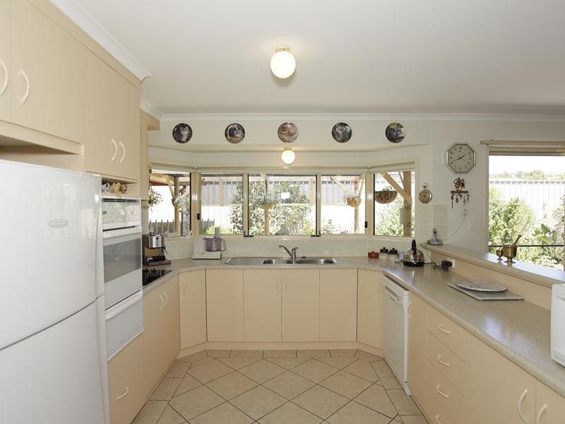 5 Aubrey Drive, Willunga SA 5172