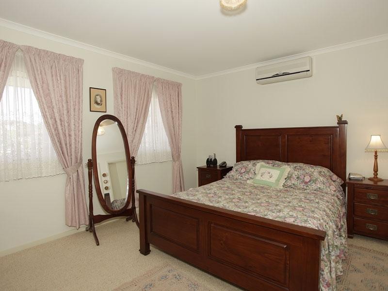 5 Aubrey Drive, Willunga SA 5172