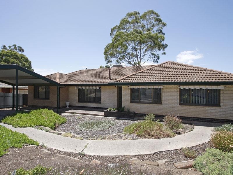 8 Madeira Drive, Morphett Vale SA 5162
