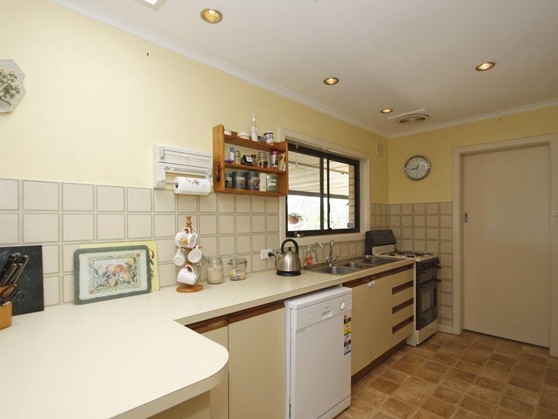 8 Madeira Drive, Morphett Vale SA 5162