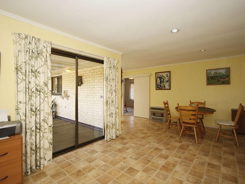 8 Madeira Drive, Morphett Vale SA 5162