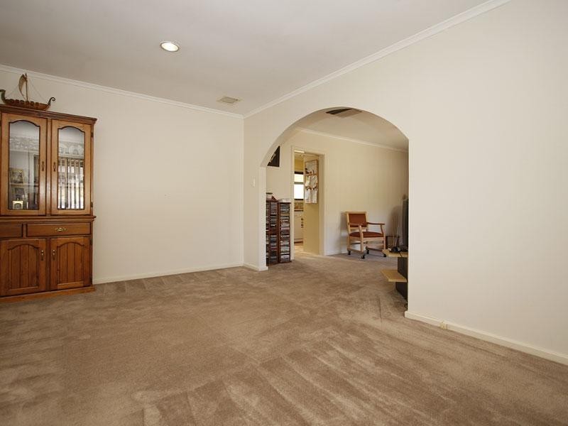 8 Madeira Drive, Morphett Vale SA 5162