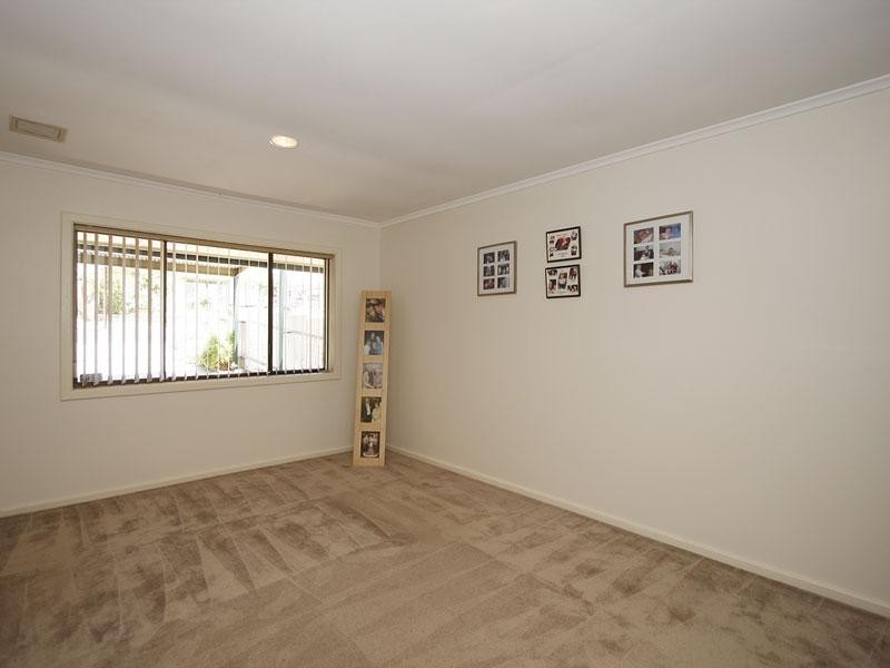 8 Madeira Drive, Morphett Vale SA 5162
