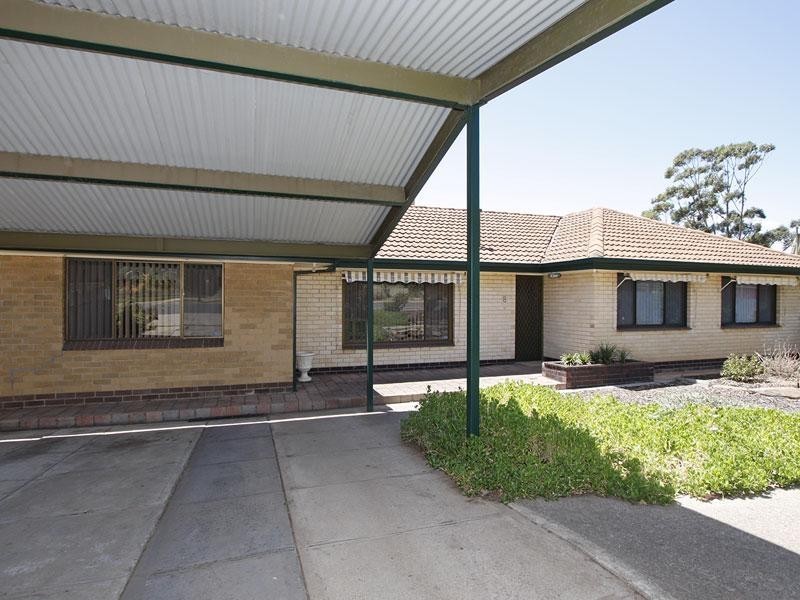 8 Madeira Drive, Morphett Vale SA 5162