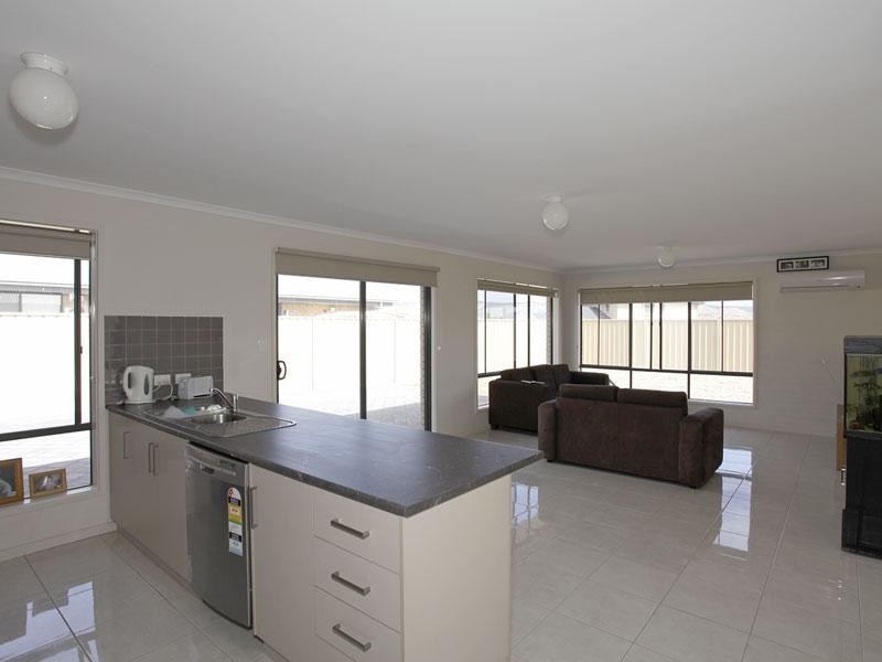 54 Basin Street, Aldinga Beach SA 5173