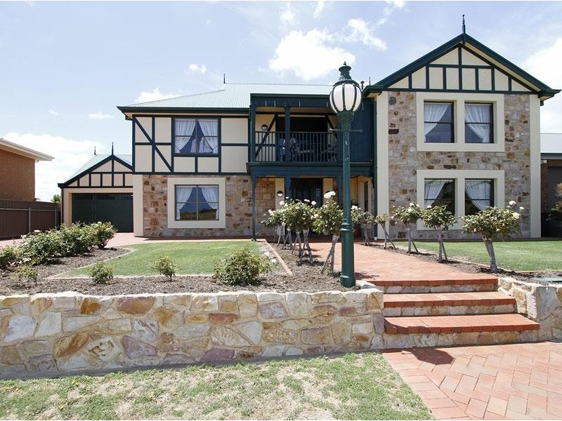 13 Maidencombe Drive, Moana SA 5169