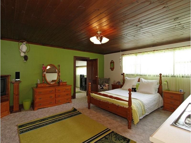 13 Maidencombe Drive, Moana SA 5169