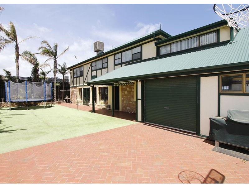 13 Maidencombe Drive, Moana SA 5169