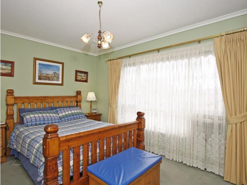 8 Acre Avenue, Morphett Vale SA 5162