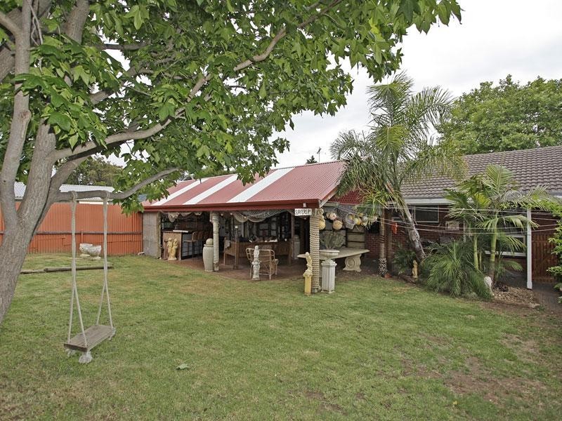 38 Burns Court, Morphett Vale SA 5162