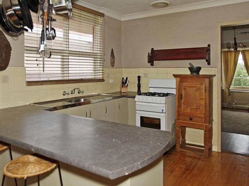 38 Burns Court, Morphett Vale SA 5162