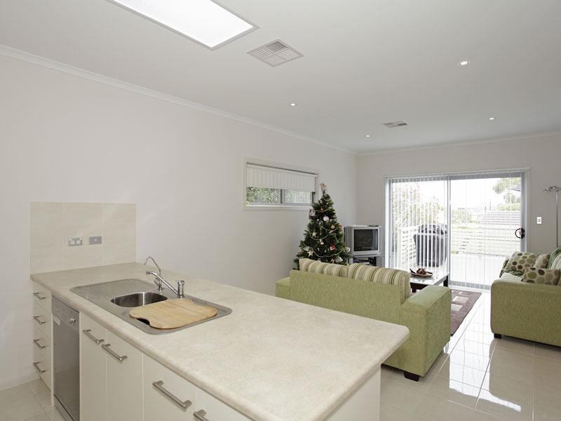 2 Passmore Avenue, Port Noarlunga SA 5167