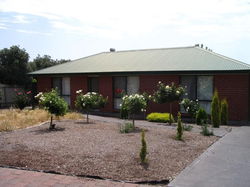 4 Mawson Circuit, Woodcroft SA 5162