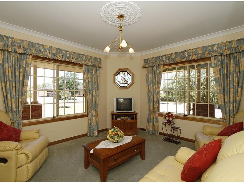 2 Kookaburra Court, Mclaren Flat SA 5171