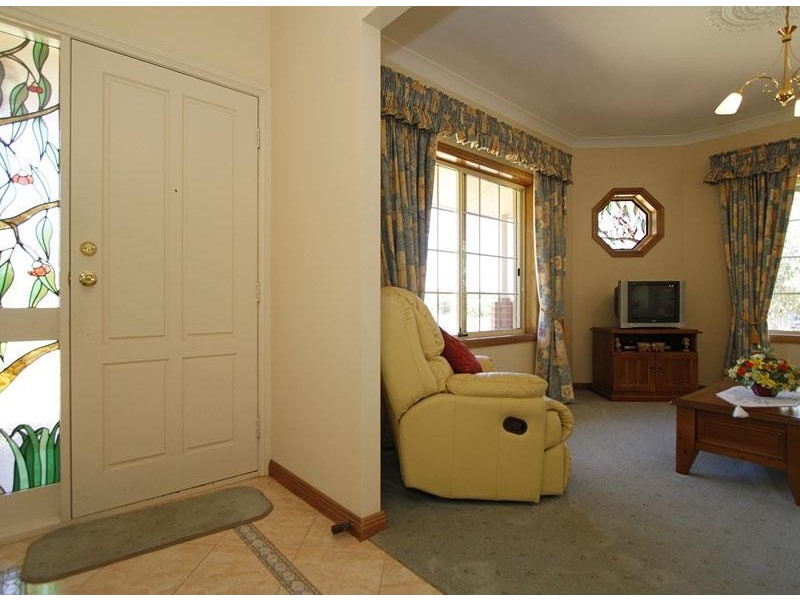 2 Kookaburra Court, Mclaren Flat SA 5171