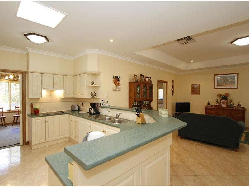 2 Kookaburra Court, Mclaren Flat SA 5171