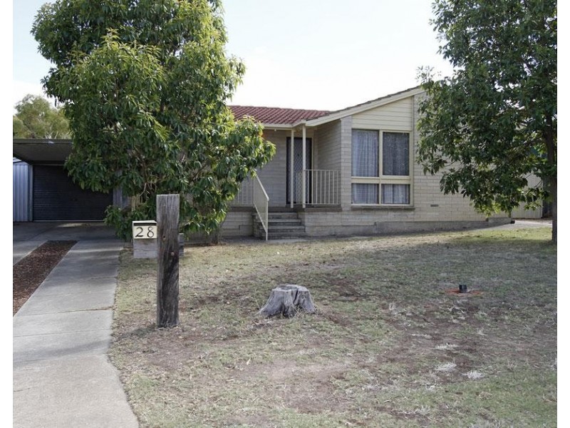 28 Lindsay Drive, Morphett Vale SA 5162