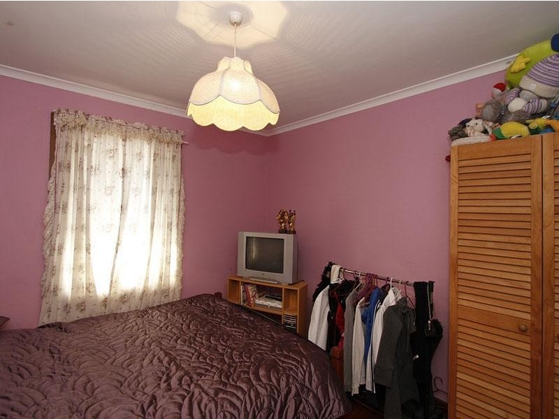 28 Lindsay Drive, Morphett Vale SA 5162