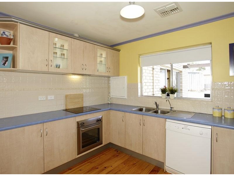 14 Powers Avenue, Morphett Vale SA 5162