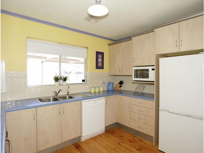 14 Powers Avenue, Morphett Vale SA 5162