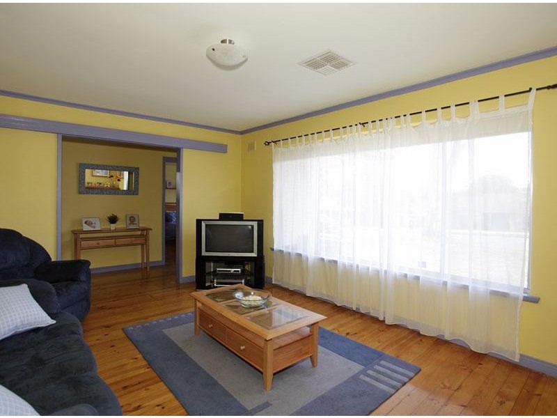 14 Powers Avenue, Morphett Vale SA 5162