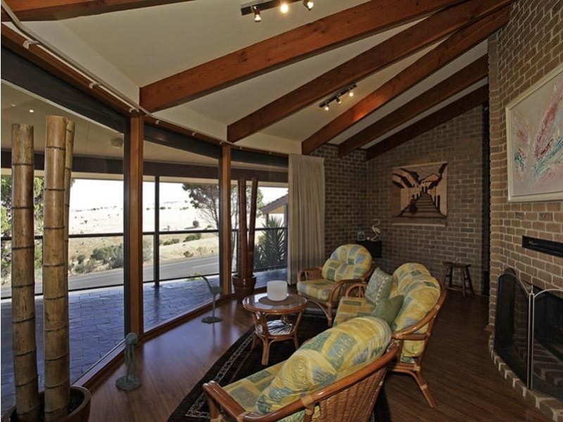92 Perry Barr Road, Hallett Cove SA 5158
