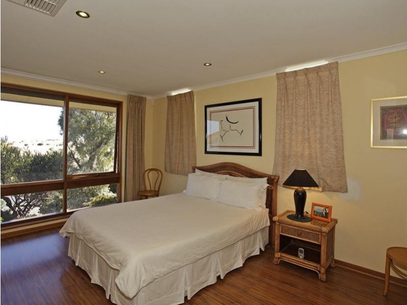 92 Perry Barr Road, Hallett Cove SA 5158
